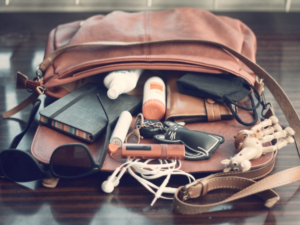 What I Keep in My On-the-Go Anxiety Kit – Catcall